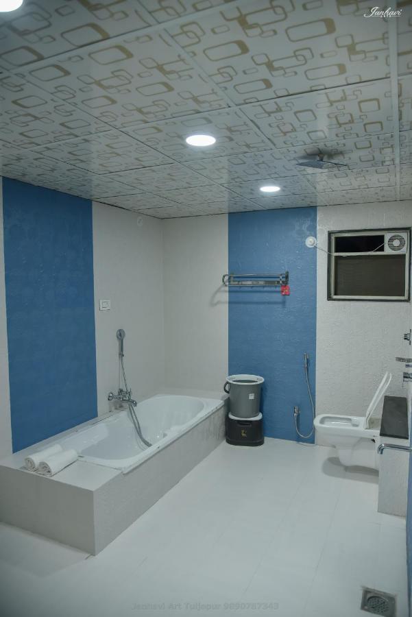 Pawan Executive Tuljapur 外观 照片