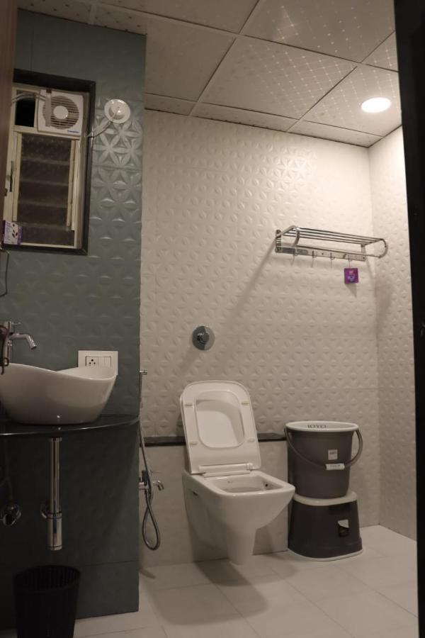 Pawan Executive Tuljapur 外观 照片