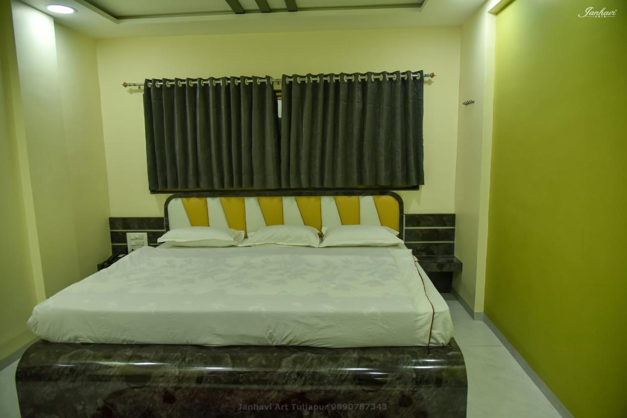 Pawan Executive Tuljapur 外观 照片