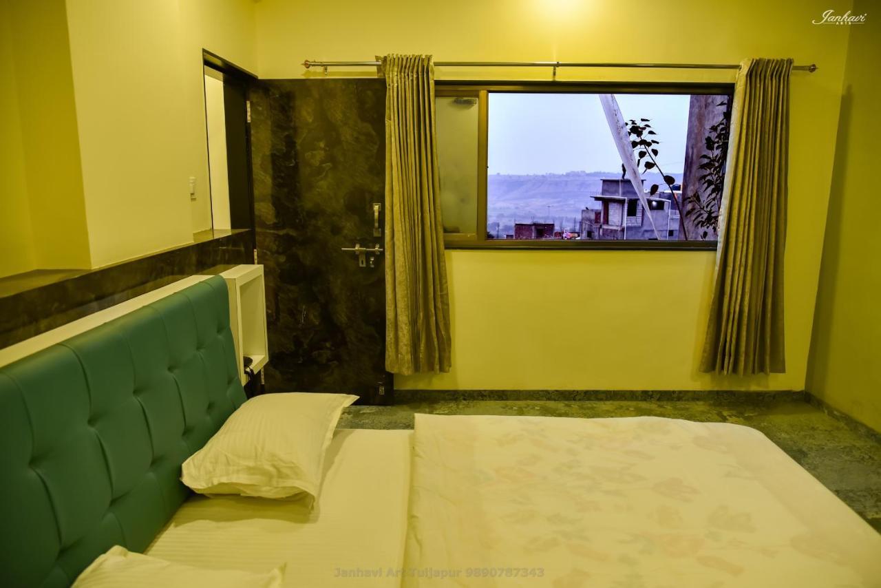 Pawan Executive Tuljapur 外观 照片