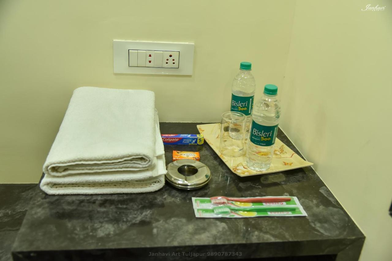 Pawan Executive Tuljapur 外观 照片