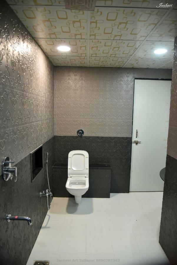 Pawan Executive Tuljapur 外观 照片