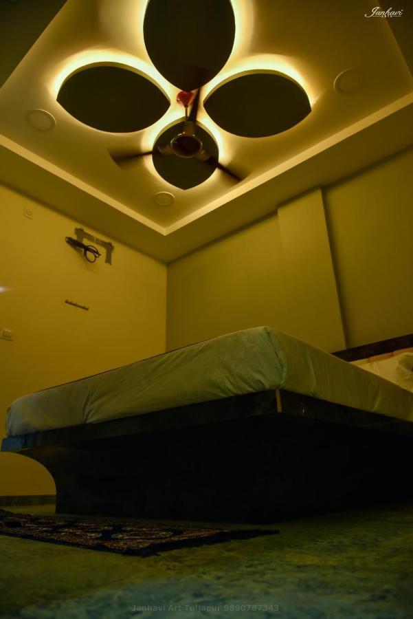 Pawan Executive Tuljapur 外观 照片